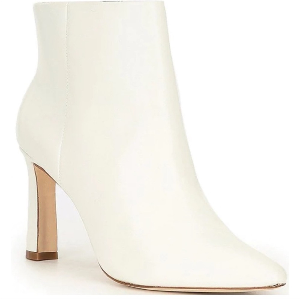White ankle boots - excellent condition
